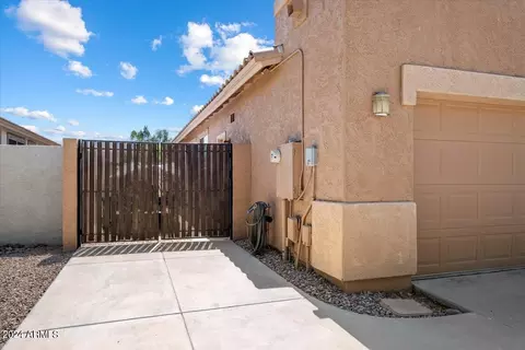 2597 S Buckaroo Trl, Gilbert, AZ 85295 photo 36