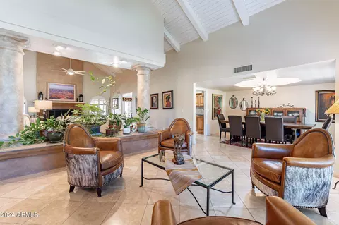 2071 E La Vieve Ln, Tempe, AZ 85284 photo 13
