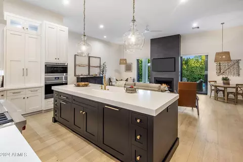4147 E Clarendon Ave, Phoenix, AZ 85018 photo 9
