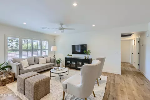 1109 E Rowlands Ln, Phoenix, AZ 85022 photo 3