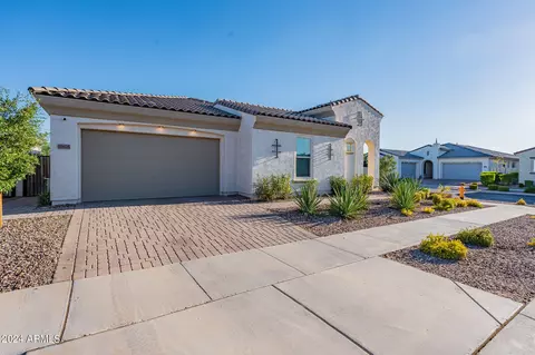 Exterior - 10635 E Tarragon Ave, Mesa, AZ 85212 photo 3 of 16