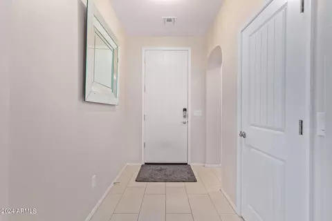 1672 E Dubois Ave, Gilbert, AZ 85298 photo 3
