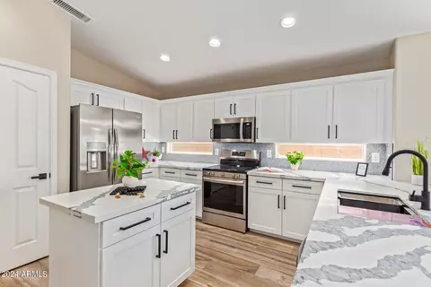 19438 N 110th Dr, Sun City, AZ 85373
