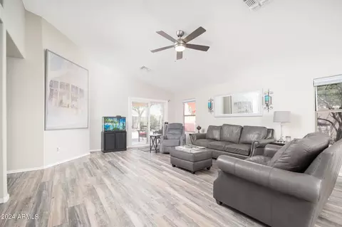 2258 E Soft Wind Dr, Phoenix, AZ 85024 photo 5