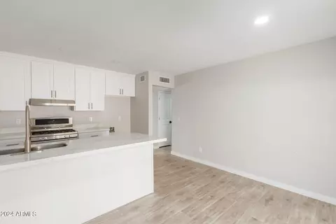 15017 N 27th Dr, Phoenix, AZ 85053 photo 11