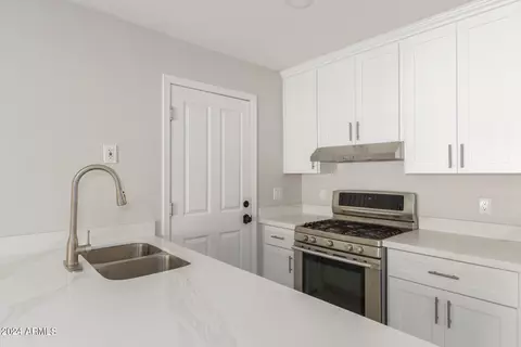 15017 N 27th Dr, Phoenix, AZ 85053 photo 12