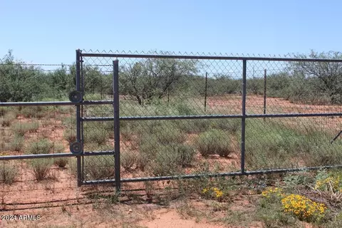 9774 E Coyote Trl, Hereford, AZ 85615 photo 45