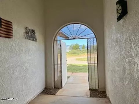 9774 E Coyote Trl, Hereford, AZ 85615 photo 6