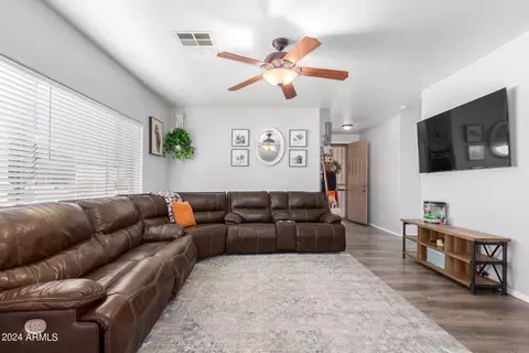 6702 E Roland St, Mesa, AZ 85215 photo 8