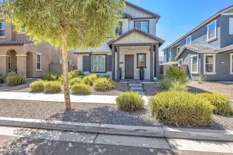 2039 W Desert Hollow Dr, Phoenix, AZ 85085