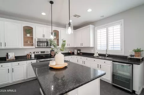 6920 W Getty Dr, Phoenix, AZ 85043 photo 11