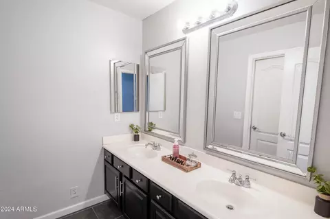 6920 W Getty Dr, Phoenix, AZ 85043 photo 18