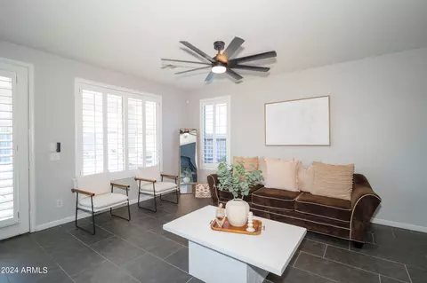 6920 W Getty Dr, Phoenix, AZ 85043 photo 9