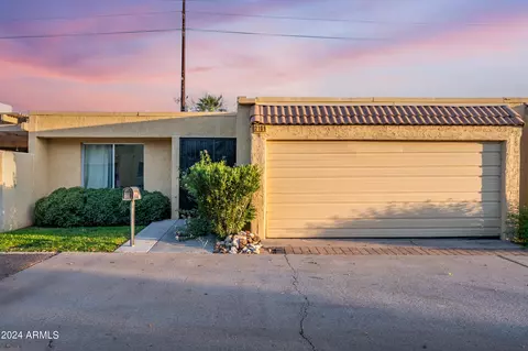 2109 W Claremont St, Phoenix, AZ 85015
