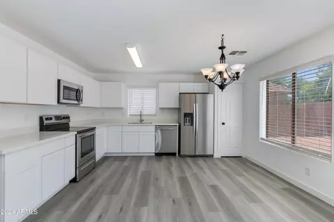 10609 W Monte Vista Rd, Avondale, AZ 85392