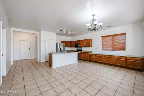 8207 W Florence Ave, Phoenix, AZ 85043 photo 4
