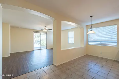 6604 S 16th Dr, Phoenix, AZ 85041 photo 12