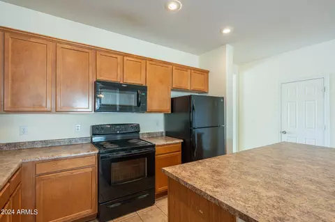 6604 S 16th Dr, Phoenix, AZ 85041 photo 10