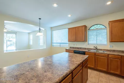 6604 S 16th Dr, Phoenix, AZ 85041 photo 11