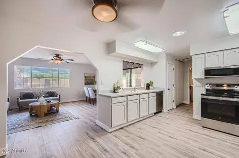 4502 E Capistrano Ave, Phoenix, AZ 85044 photo 8