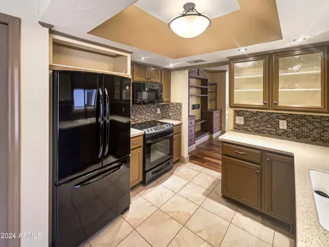 6525 N 13th Dr, Phoenix, AZ 85013 photo 2