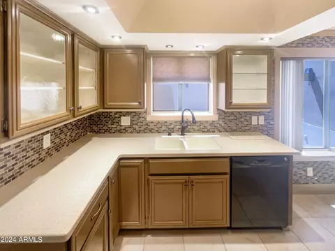 6525 N 13th Dr, Phoenix, AZ 85013 photo 17
