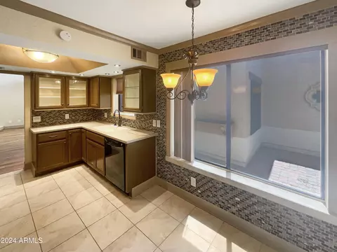 6525 N 13th Dr, Phoenix, AZ 85013 photo 18