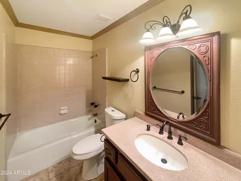 6525 N 13th Dr, Phoenix, AZ 85013 photo 5