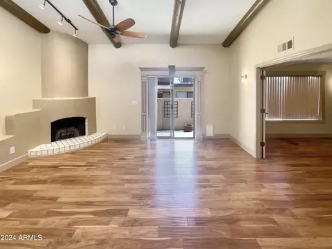 6525 N 13th Dr, Phoenix, AZ 85013 photo 4