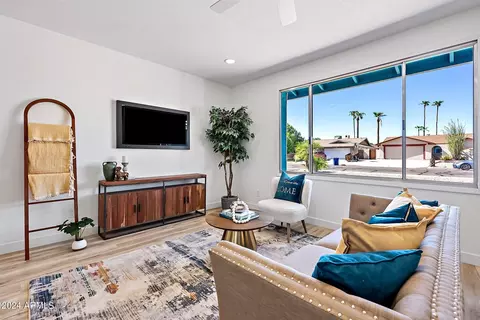 1613 E Bell De Mar Dr, Tempe, AZ 85283