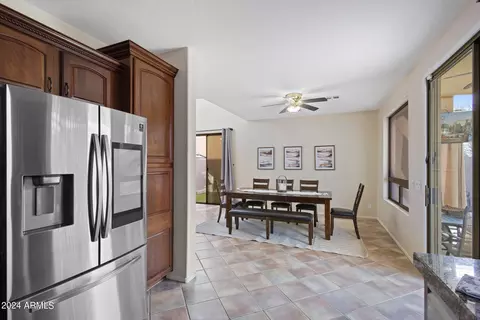 402 E Redwood Ln, Phoenix, AZ 85048 photo 12