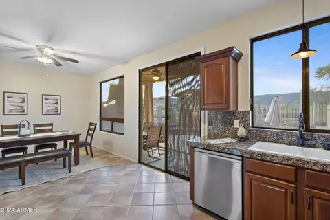 402 E Redwood Ln, Phoenix, AZ 85048 photo 13