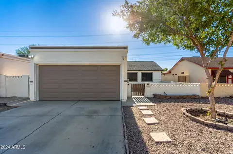 10010 N 66th Ln, Glendale, AZ 85302
