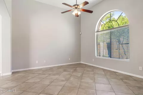 3645 E Zachary Dr, Phoenix, AZ 85050 photo 4