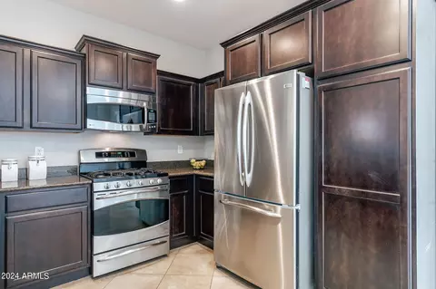 3645 E Zachary Dr, Phoenix, AZ 85050 photo 11