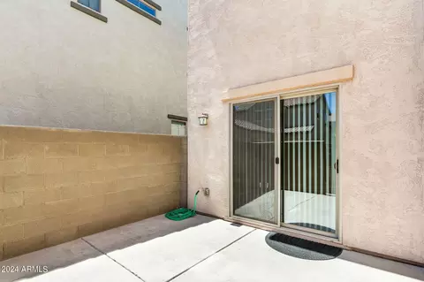3645 E Zachary Dr, Phoenix, AZ 85050 photo 3