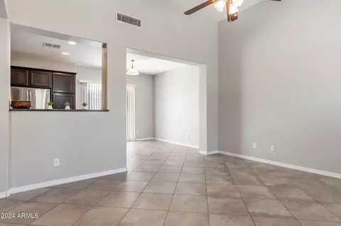 3645 E Zachary Dr, Phoenix, AZ 85050 photo 5