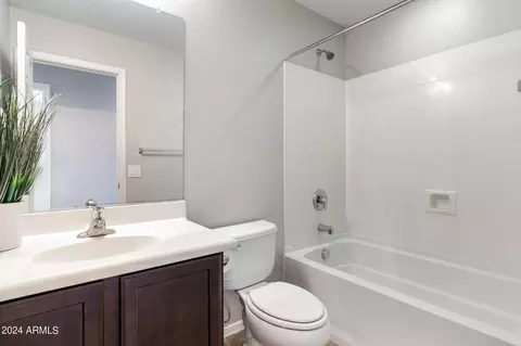 3645 E Zachary Dr, Phoenix, AZ 85050 photo 20