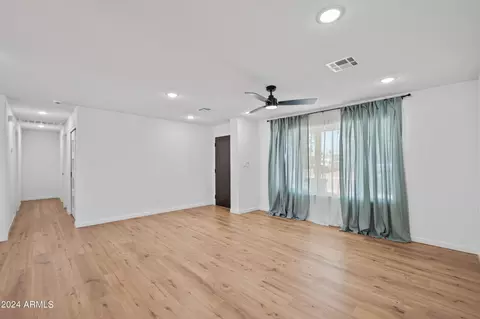 810 W Morrow Dr, Phoenix, AZ 85027 photo 6