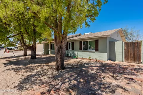 810 W Morrow Dr, Phoenix, AZ 85027 photo 5