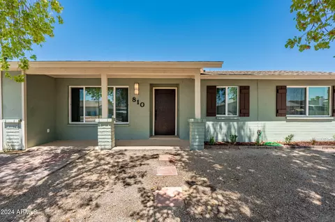 810 W Morrow Dr, Phoenix, AZ 85027