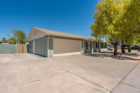 810 W Morrow Dr, Phoenix, AZ 85027 photo 3