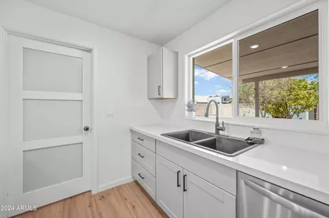 810 W Morrow Dr, Phoenix, AZ 85027 photo 15