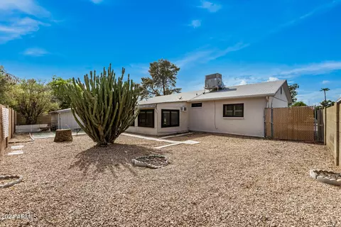 2211 E Waltann Ln, Phoenix, AZ 85022 photo 28