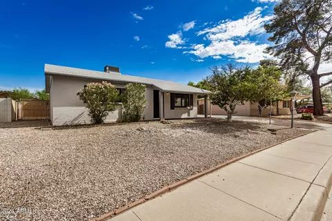 2211 E Waltann Ln, Phoenix, AZ 85022 photo 4