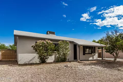 2211 E Waltann Ln, Phoenix, AZ 85022 photo 3