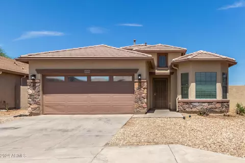10106 W Parkway Dr, Tolleson, AZ 85353