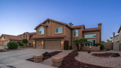 3916 E Desert Flower Ln, Phoenix, AZ 85044