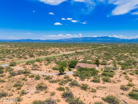 View/Area - 7966 E Three Canyons Rd, Hereford, AZ 85615 photo 3 of 6