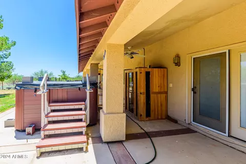 Exterior - 7966 E Three Canyons Rd, Hereford, AZ 85615 photo 10 of 11